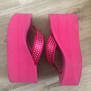 Pink wedges flip flops with back heel details